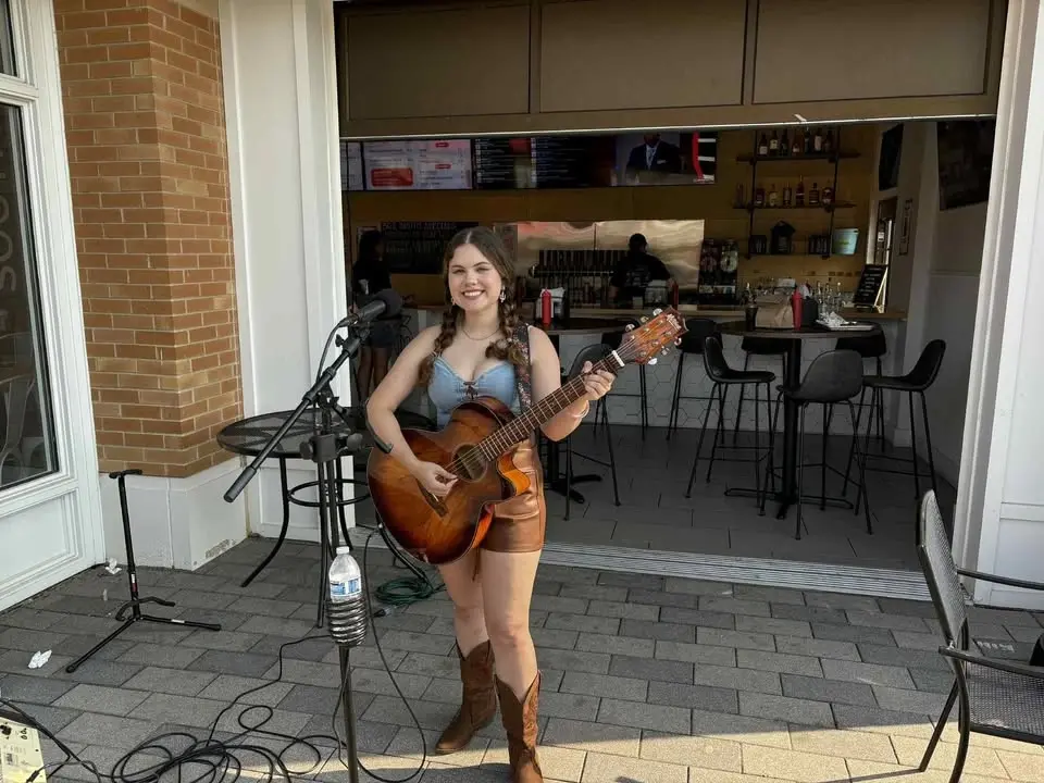 Live Music with Katie Kostner - 302 South - Town Square Wheaton - Wheaton, IL