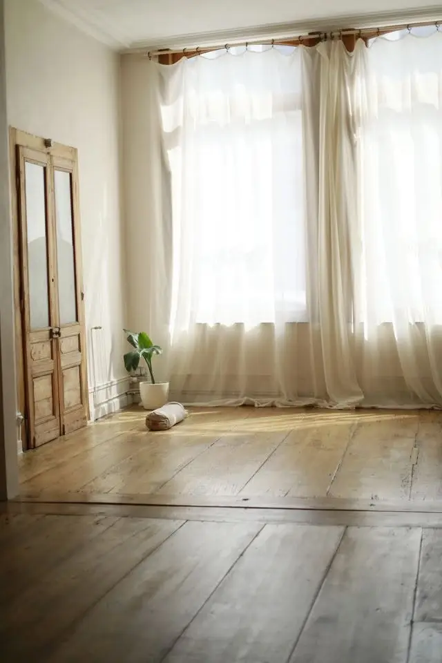 Vinyasa Yoga in English
