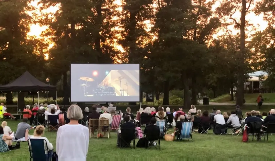 Film under bar himmel: Grease