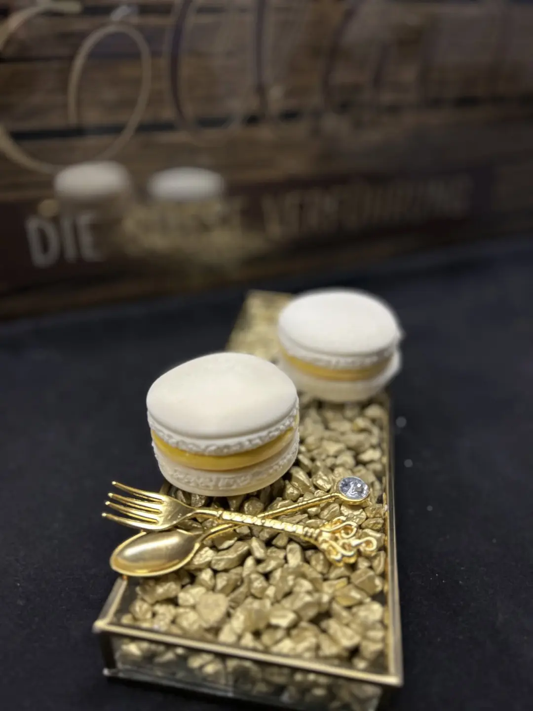 AUSGEBUCHT! „Les macarons grands" - Törtchenmacarons