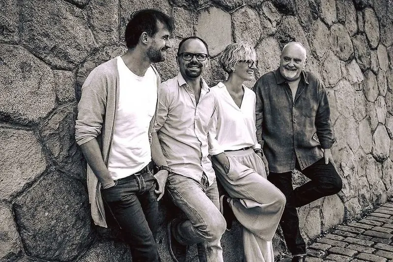 Jamie Marshall's Amplified Acoustic Band