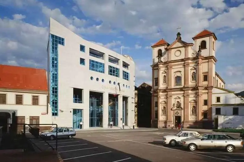 Chrámy peněz