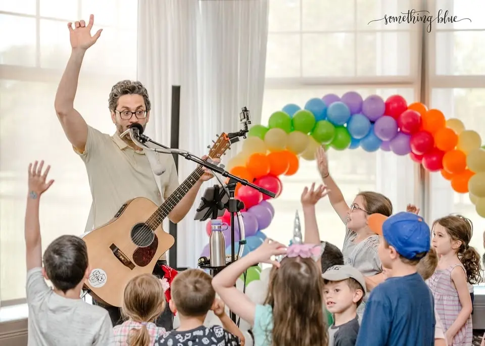 Kids in the Rotunda Summer Sessions: Istvan & His Imaginary Band
