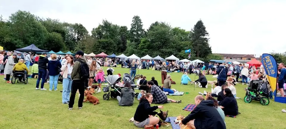Paw-tea in the park