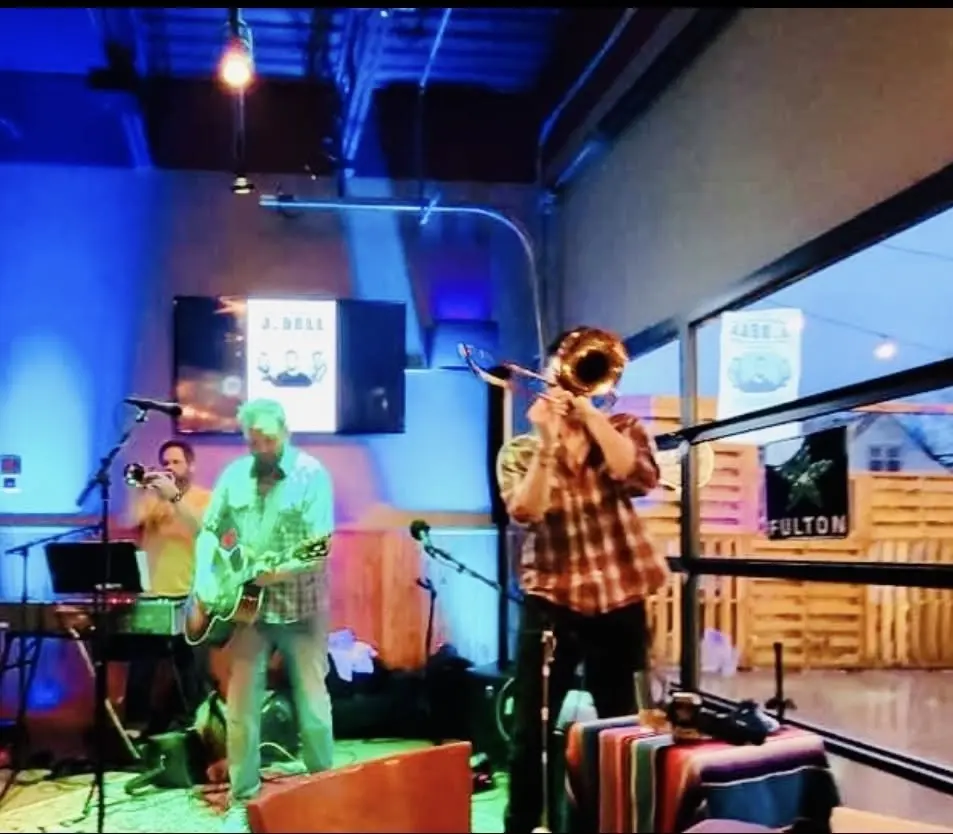 Trio at Carbones