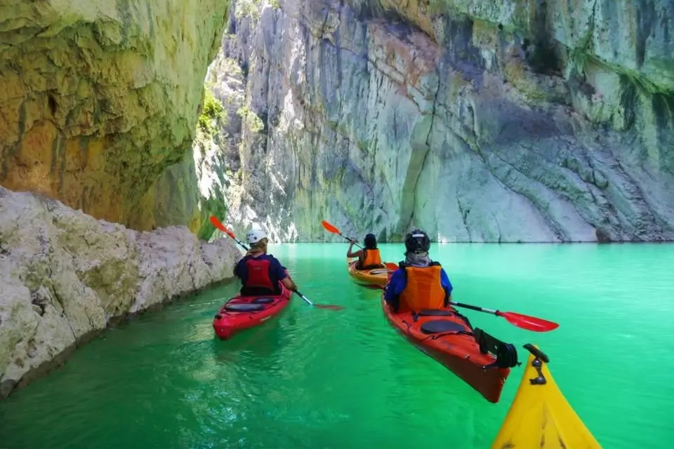 KAYAK MONT-REBEI VUELTA EN BARCO Y  CASCADA +GORGS DE LA SERRA