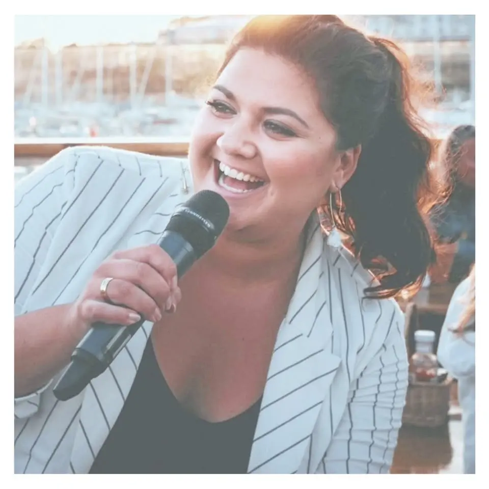 Funk It Up med Sarah Howard vid havskanten