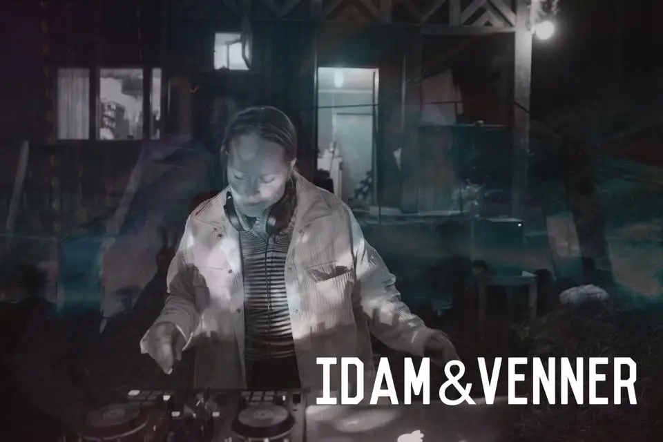 Ida M & Venner (DJs&VJs)