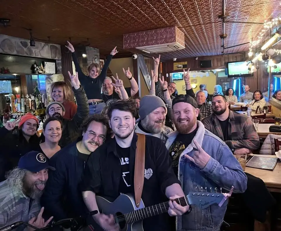 Derek Avalon @ Fratelli’s 
