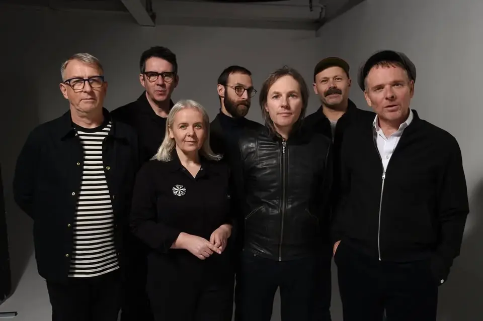 Belle & Sebastian: 30th Anniversary Tour, Performing "Tigermilk"
