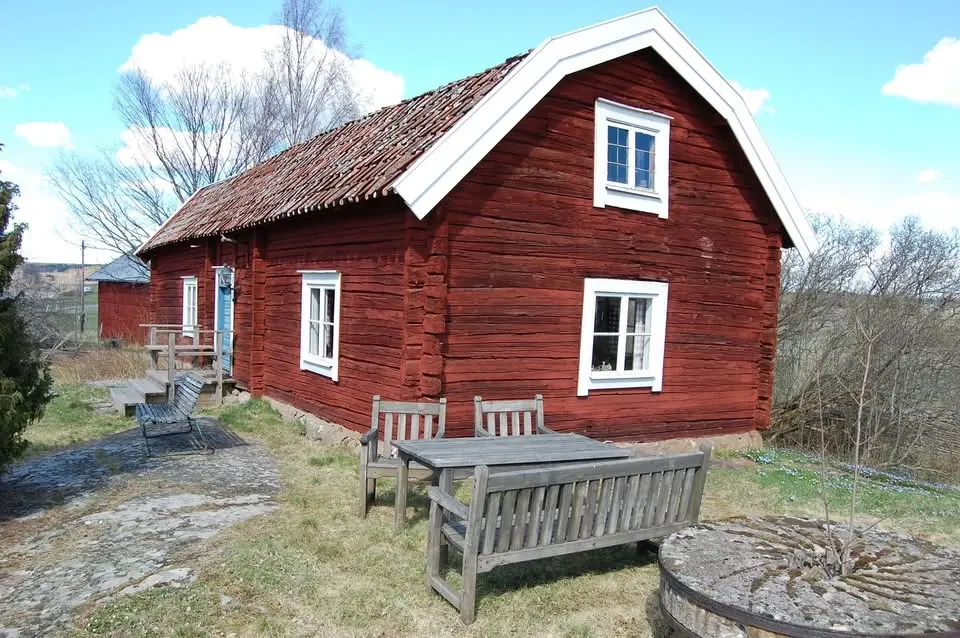 Midsommarstången kläds kvällen innan!