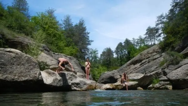 FRIDAY HIKE 💦 Riera de Merlès: natural pools & waterfalls