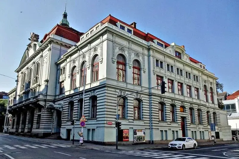 Smíchov neorenesanční, secesní a moderní
