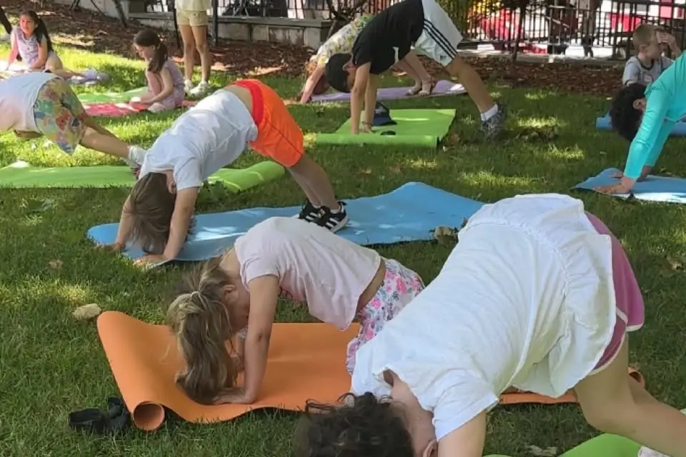 Boogie Woogie Wednesday: Happy Feet Flow