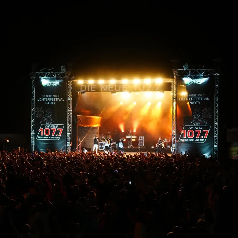 DIE NEUE 107.7 Lichterfestival-Party