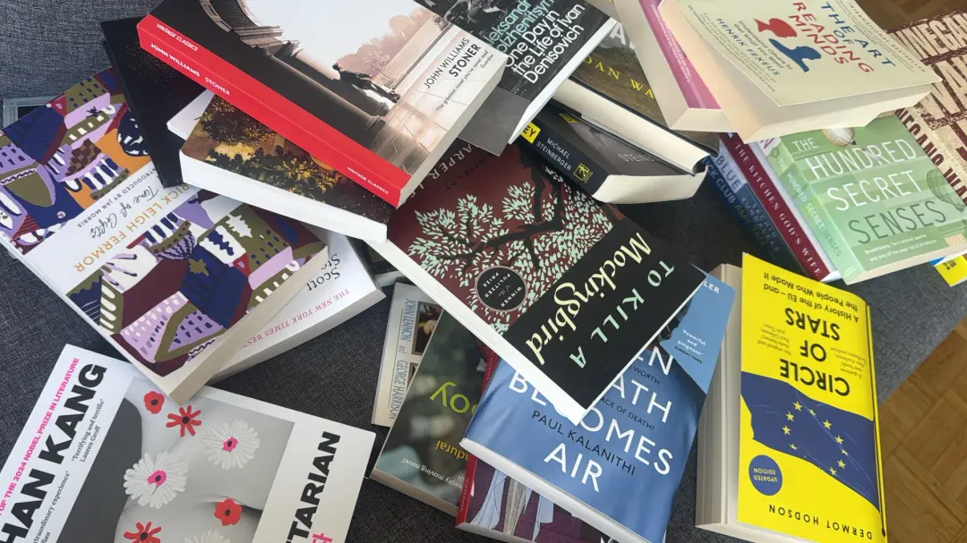 Books Swapping 🌈📚😃