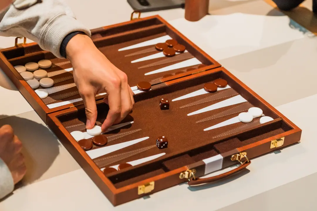 Backgammon Social x Maple & Ash
