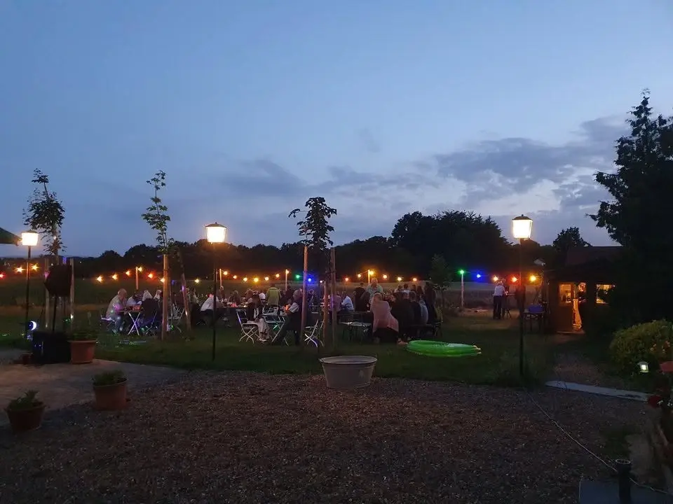 Schlagergarten ab 19 Uhr / Einlass ab 18 Uhr / Eintritt frei