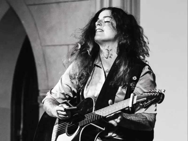 Karise Eden @ Crossroads Bar