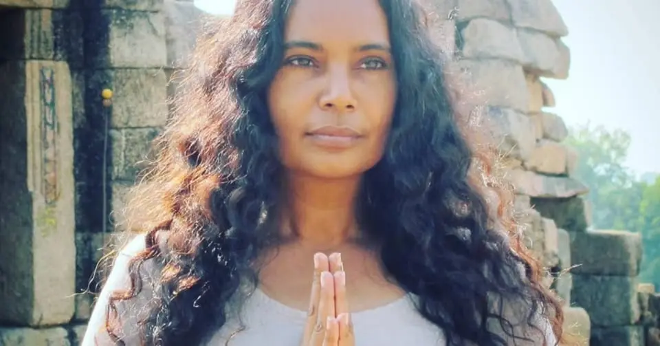 ✨ DJUPGÅENDE UTBILDNING I YOGA NIDRA – med Chitra Sukhu i Linköping! ✨