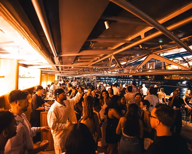 Sunset Boat Party Noti Calling