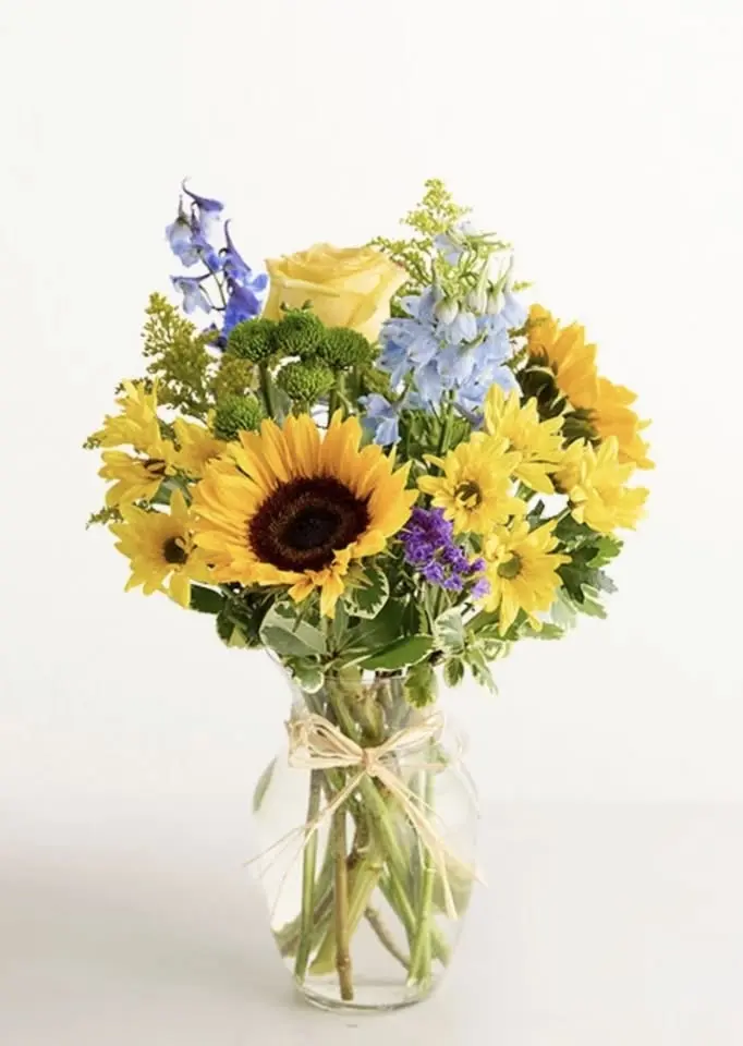 Sunflower arrangement class