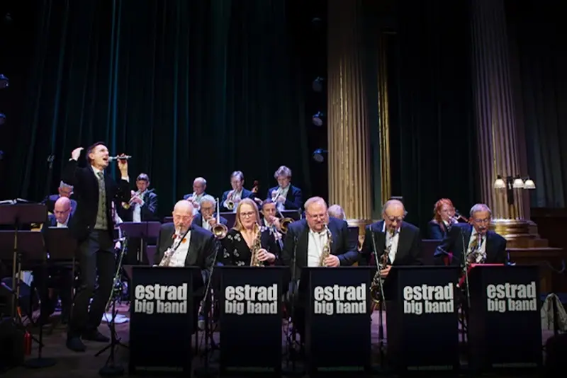 Storbandsjazz i helgsmål