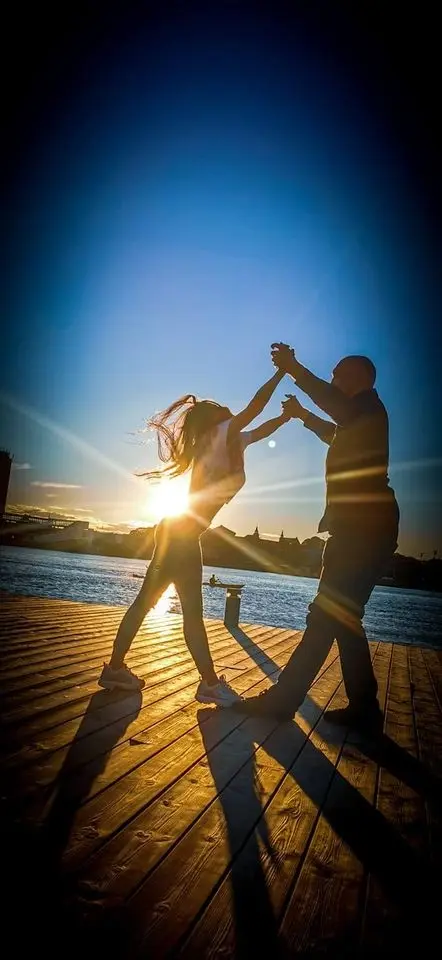Dance in front of the Opera, May 17th (+ free Salsa lesson from 17:00)