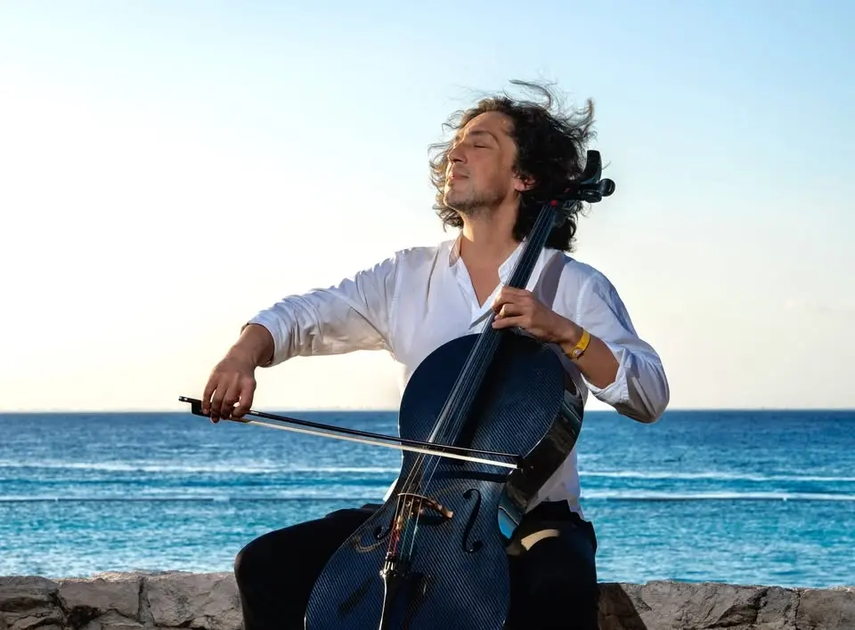 IAN MAKSIN in PITTSFIELD, MA: "Cello for Peace" Concert Tour