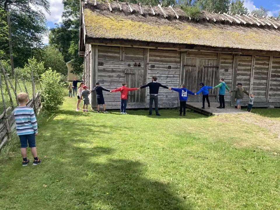 Lekdag i Fornbyn: Kom och lek!