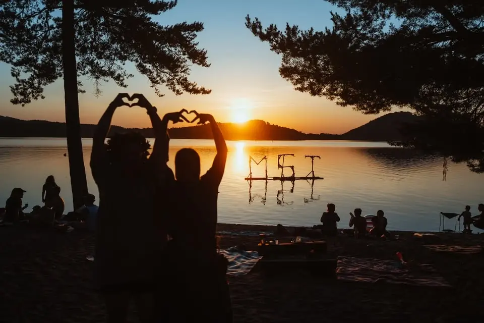Midsummer Tunes IV – festival na břehu Máchova jezera 2026