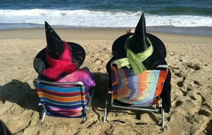 Beach Trip w/ Montreal Pagans! / Sortie à la Plage avec Païens de Montréal!