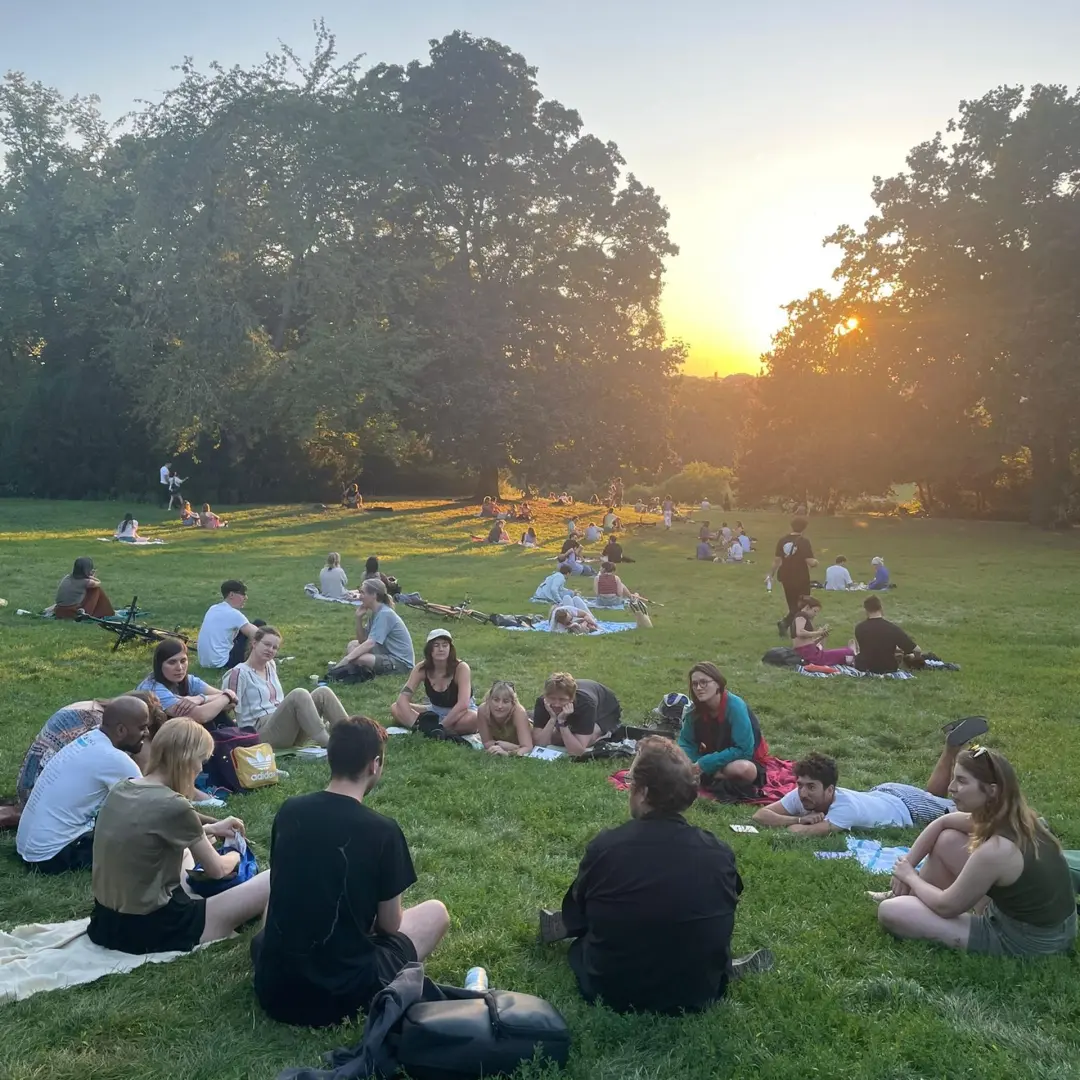 Silent Book Club Session n. 42 - Tempelhofer Feld!
