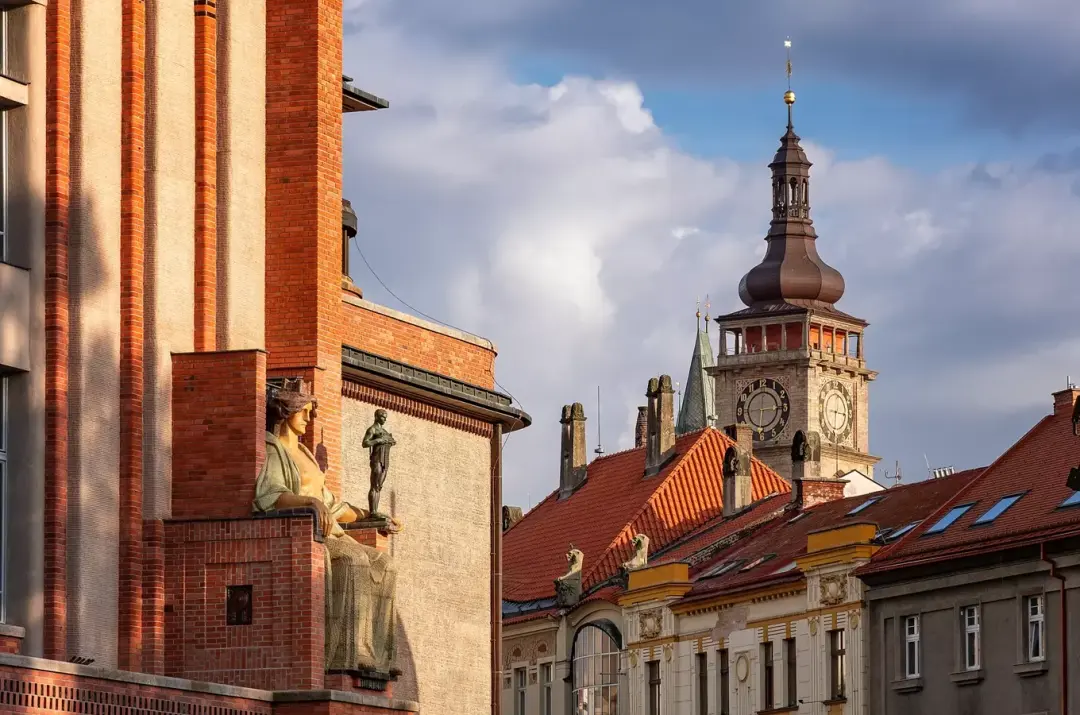 Komentovaná podvečerní procházka městem – To nej z Hradce Králové -