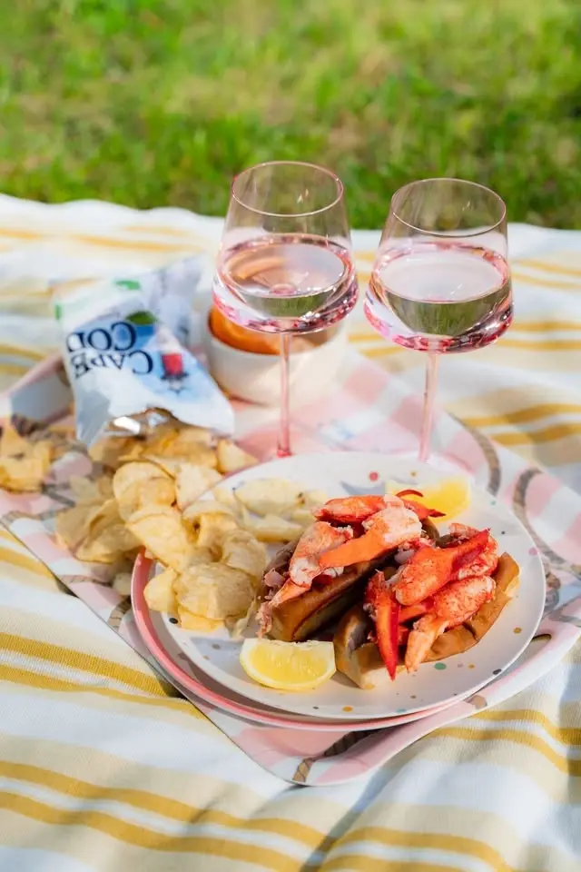 π¦ Cousins Maine Lobster at Mid-Wilshire β Near Trader Joeβs π 263 S La Brea Ave, L A, CA 90036 π΄