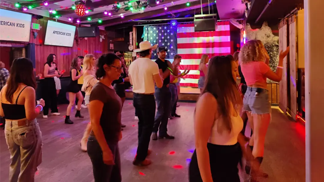 đąLine Dancing