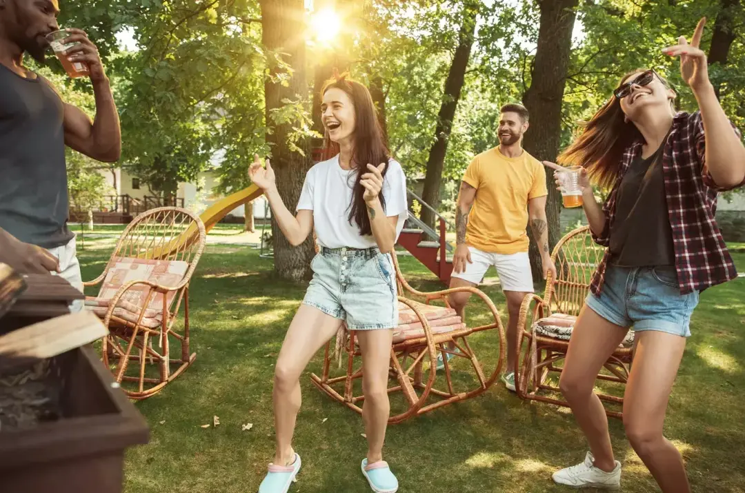 Garden party v Ulitě – Hurá prázdniny