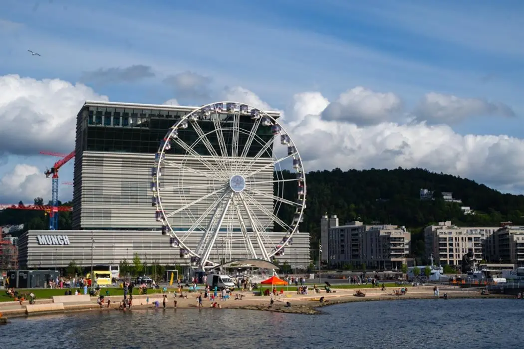 Opera Ferris Wheel