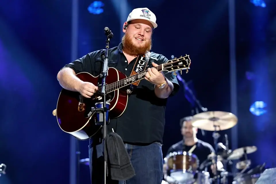 Luke Combs, Dierks Bentley, Ty Myers, Jake Worthington & Thelma and James