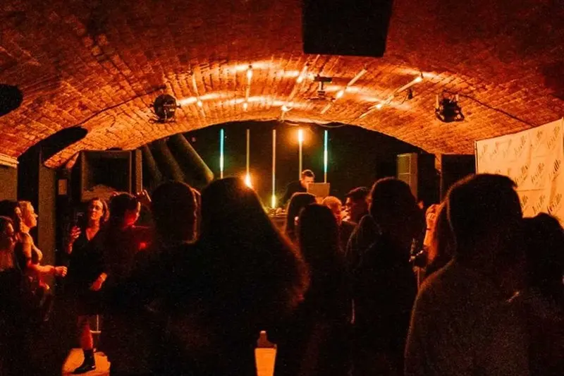 Off Campus Club
