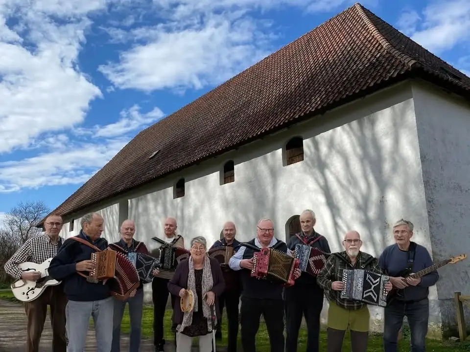 Folkfest i Alunbruket i Andrarum!