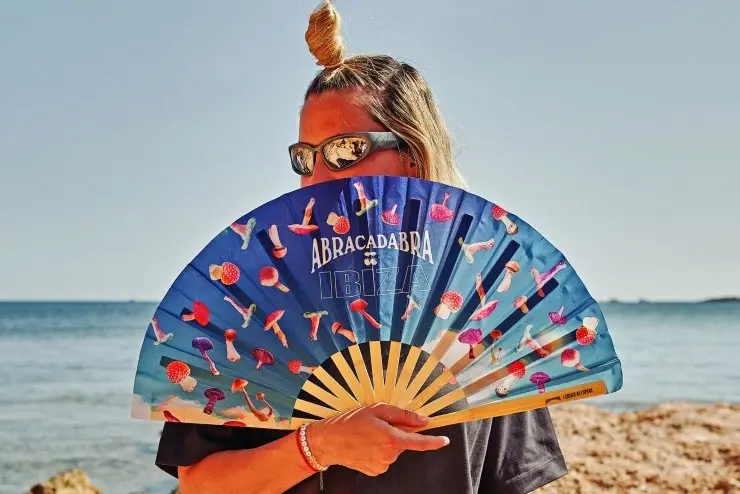 BLOND:ISH presents Abracadabra