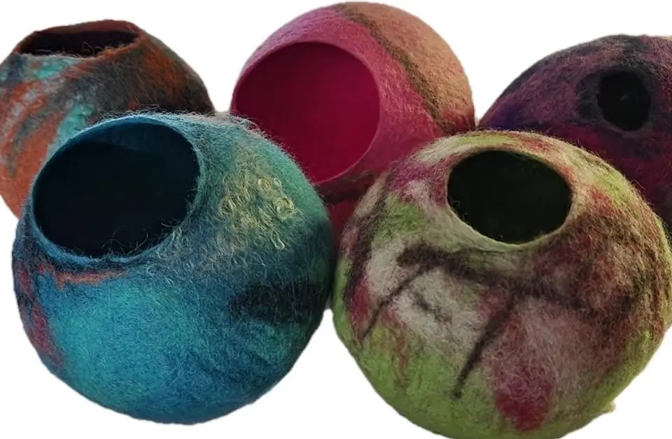 Let's felt a sweet little vessel art class