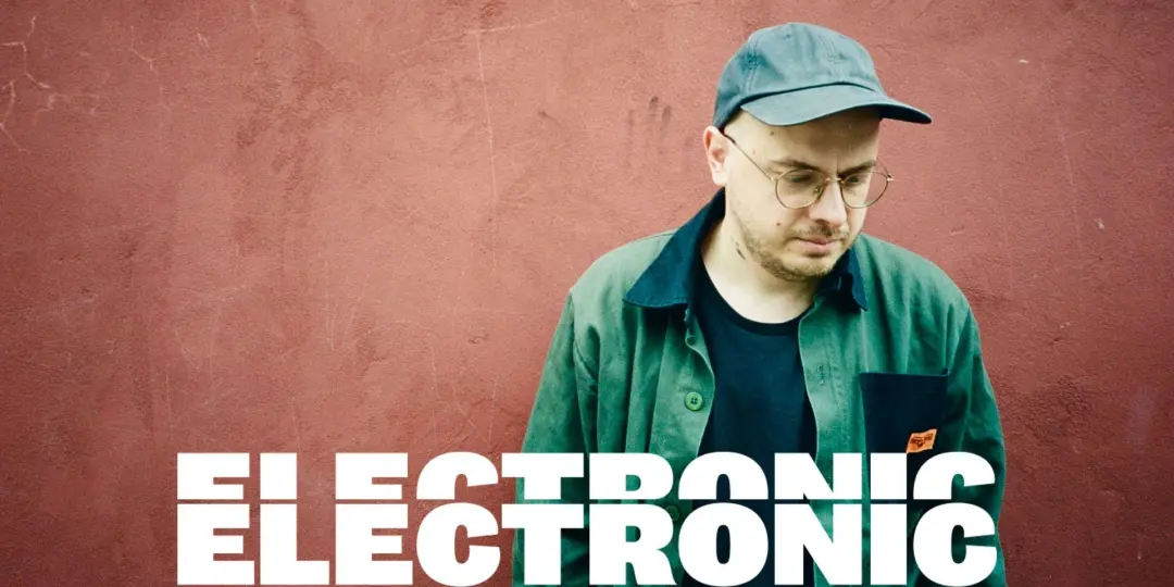 Late Late Electronic with Lewis Moody