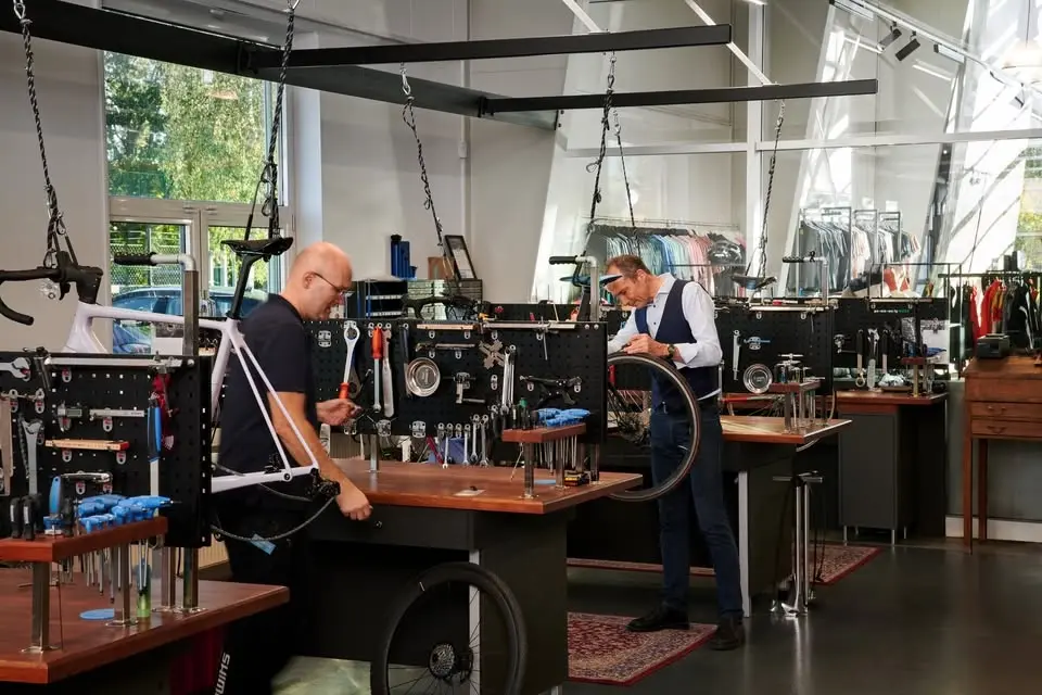 Talk & Teknik Åben mekanikeraften i vores professionelle værksted