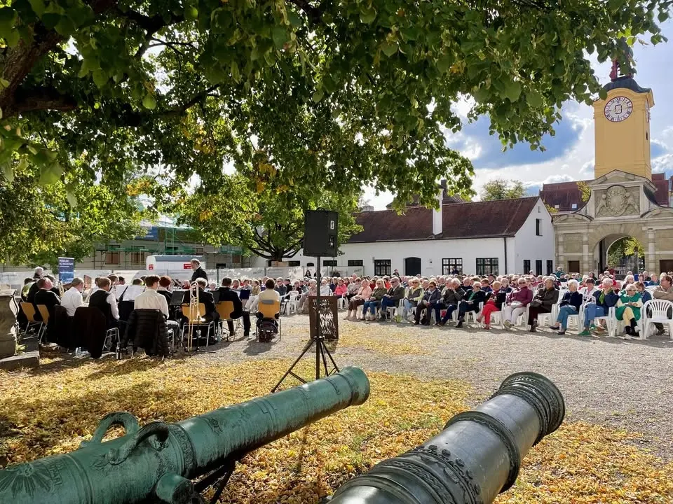 Musik aus Alt-Ingolstadt mit der Zandter Blasmusik im Schlosshof