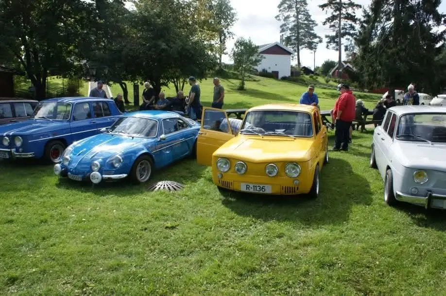 Motorhistorisk høstfest i historiske omgivelser