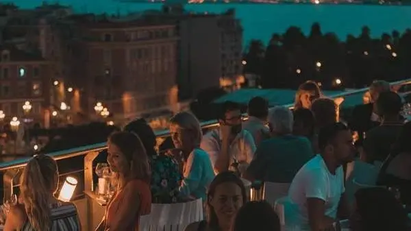 Stop Swiping Meet in Real Life. đ | Singles Night at The Rooftop Beverly Hills
