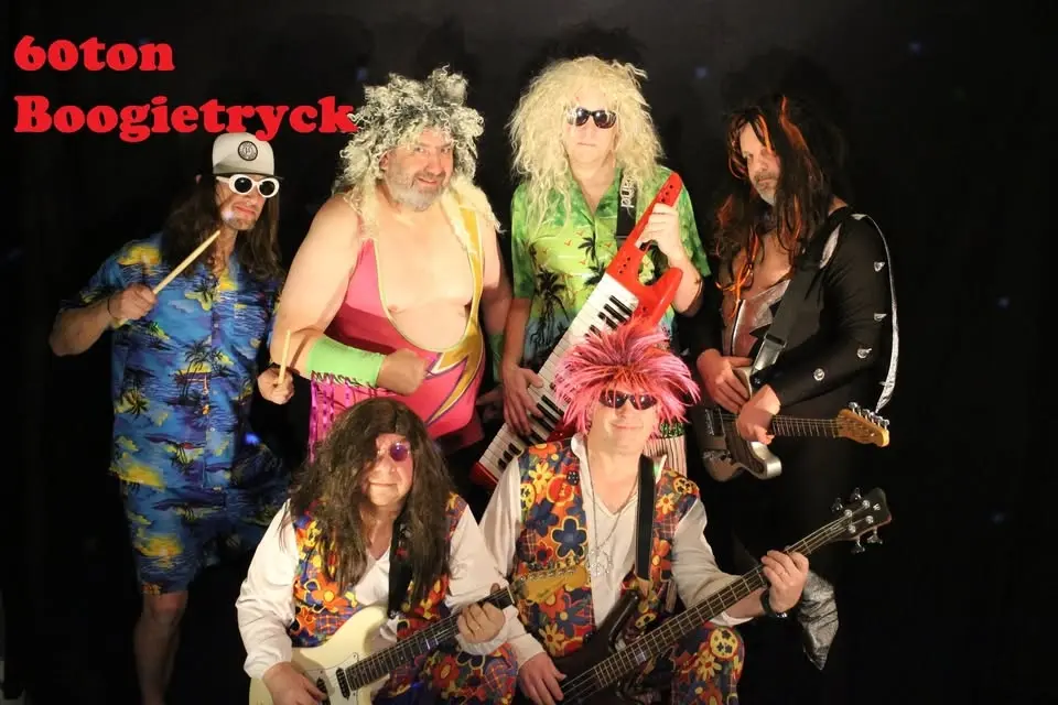 60 ton boggietryck live i vår trädgård lörd 18/7 kl 22.00. Fri entré.