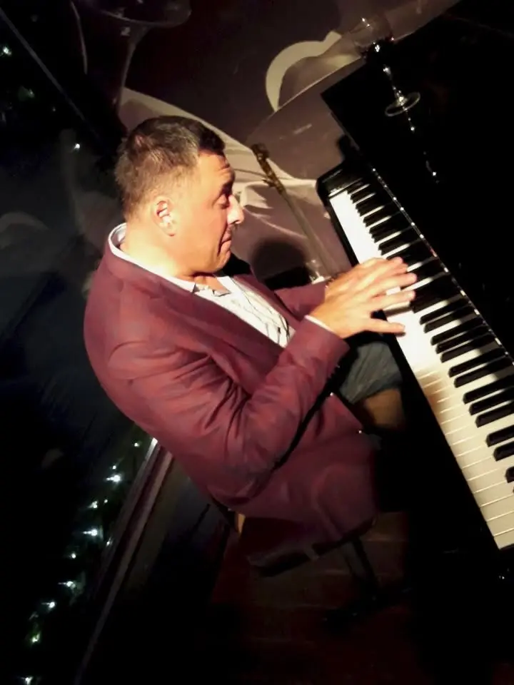 Gimer piano solo at Storyville terrace. Free entrance!
